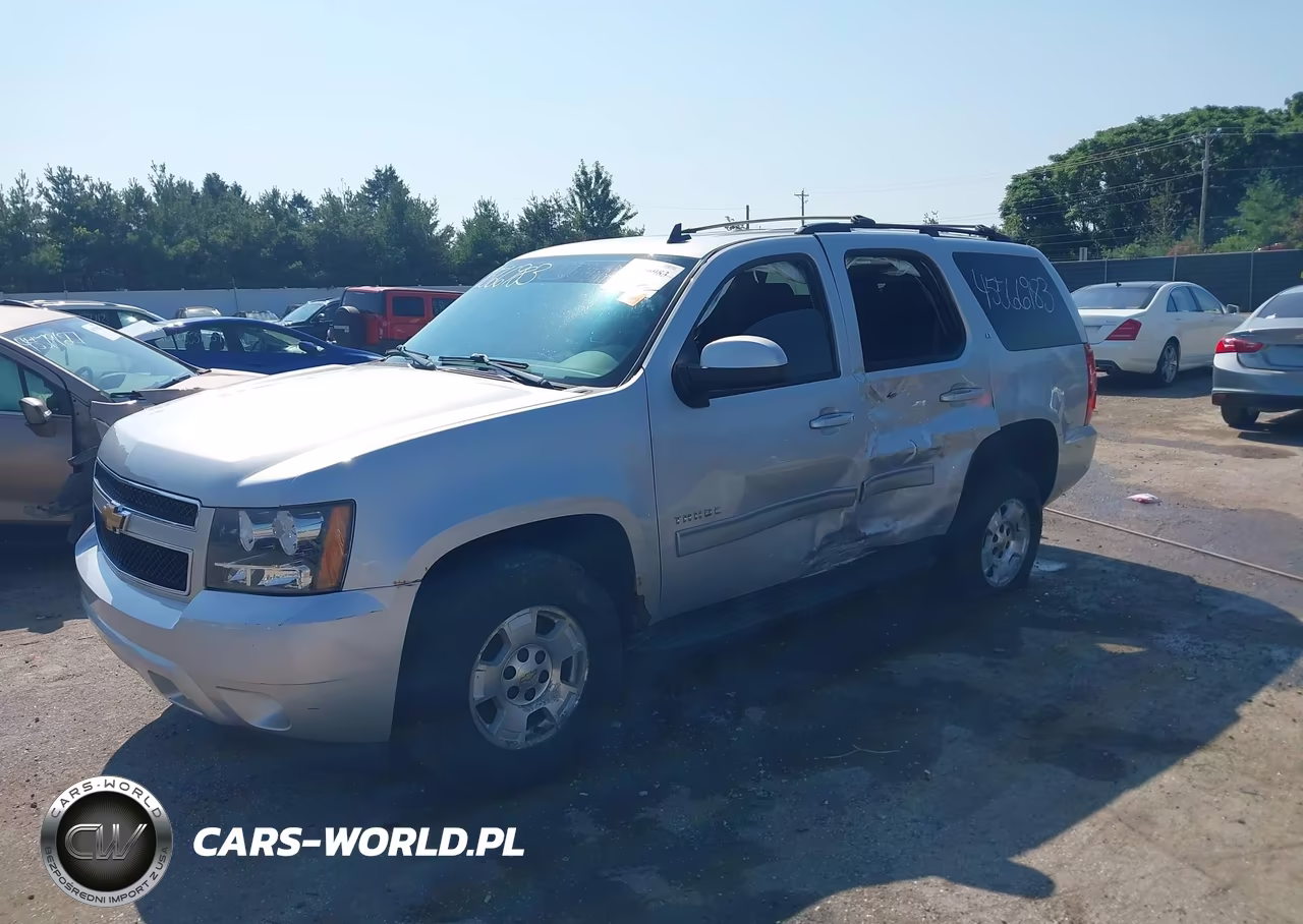 2013 Chevrolet Tahoe Lt VIN:1GNSKBE08DR366725 - 2