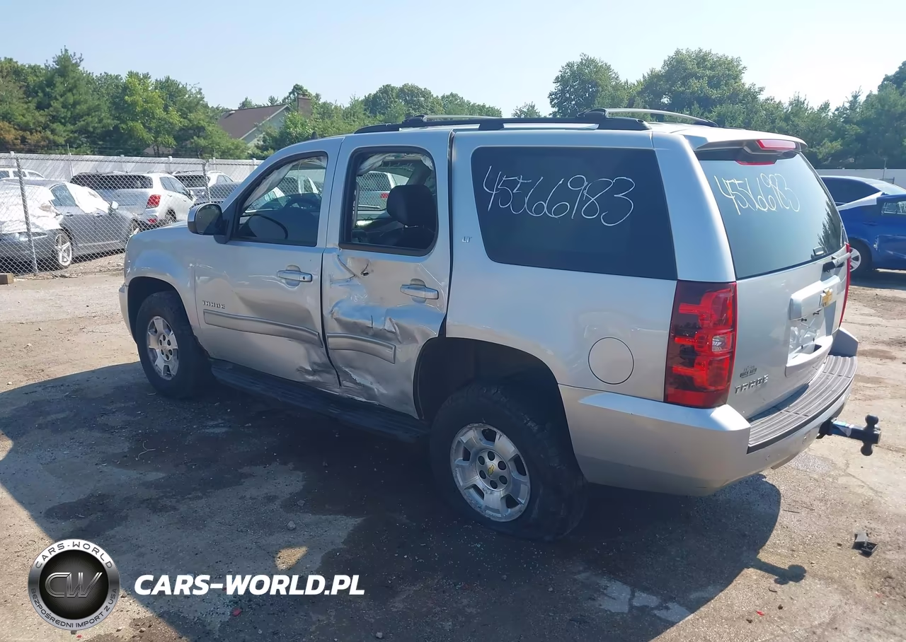 2013 Chevrolet Tahoe Lt VIN:1GNSKBE08DR366725 - 3