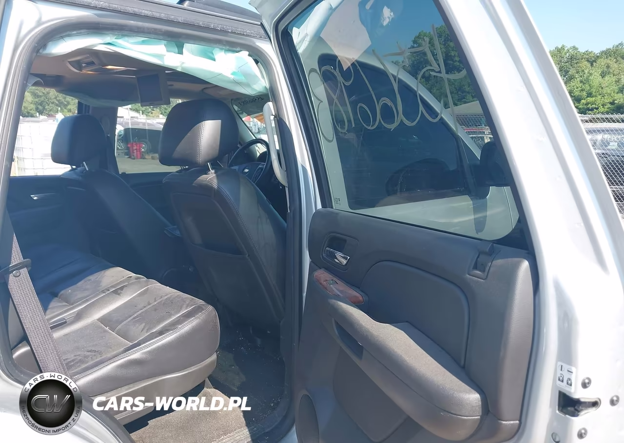 2013 Chevrolet Tahoe Lt VIN:1GNSKBE08DR366725 - 8