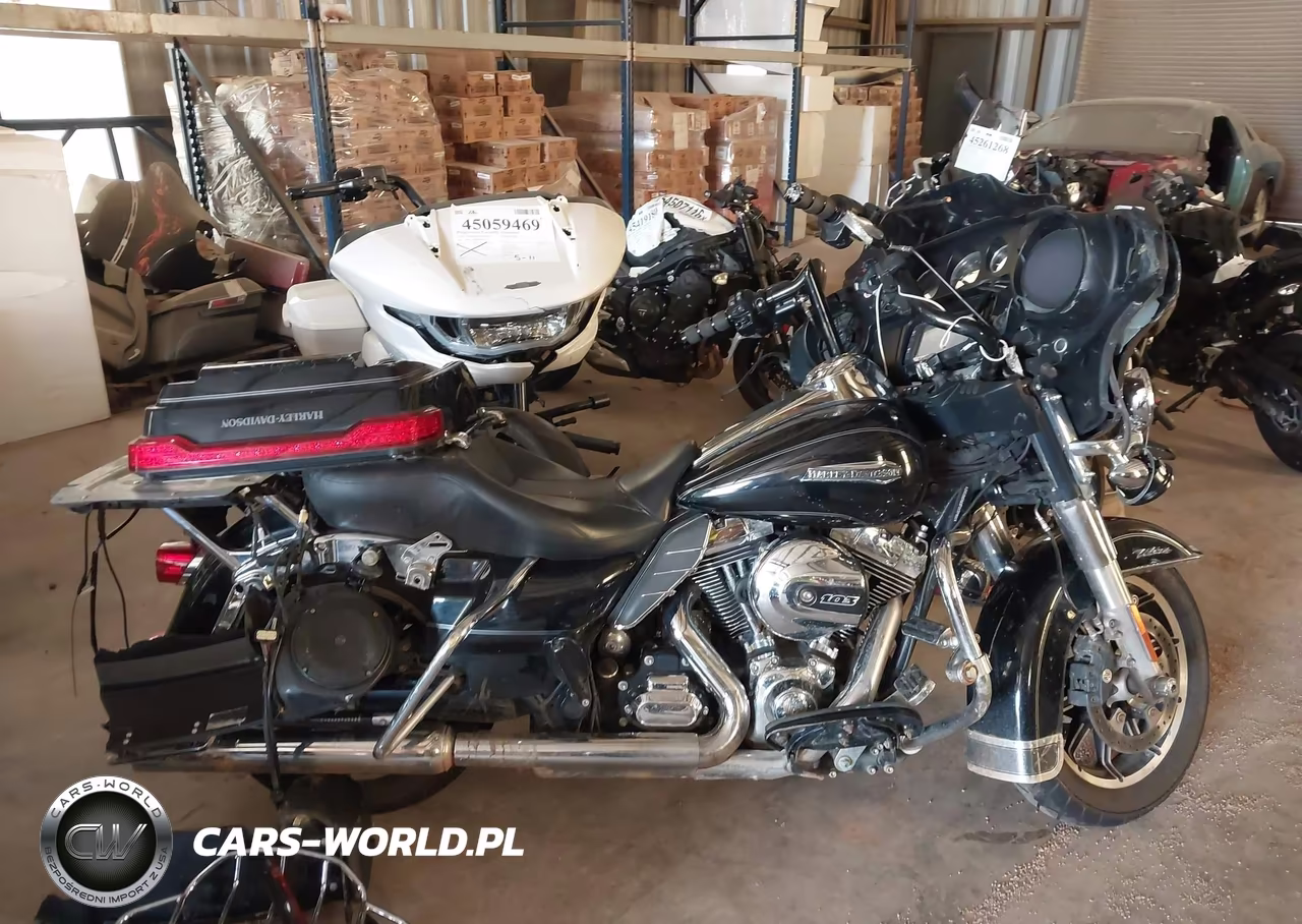 2015 Harley-Davidson Flhtcul Ultra Classic Low VIN:1HD1KDM11FB639556 - 11