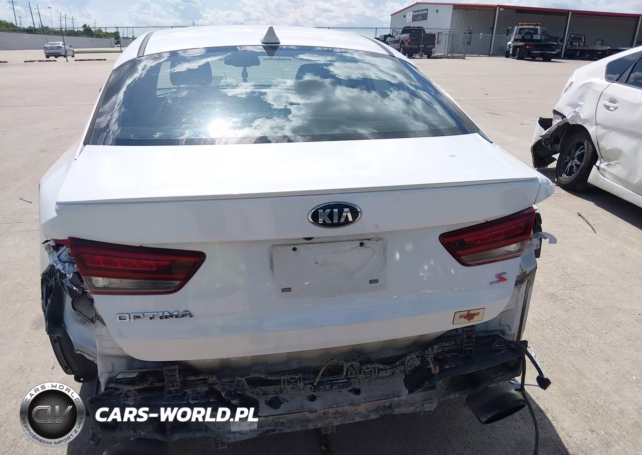 2019 Kia Optima S VIN:5XXGT4L3XKG280188 - 16