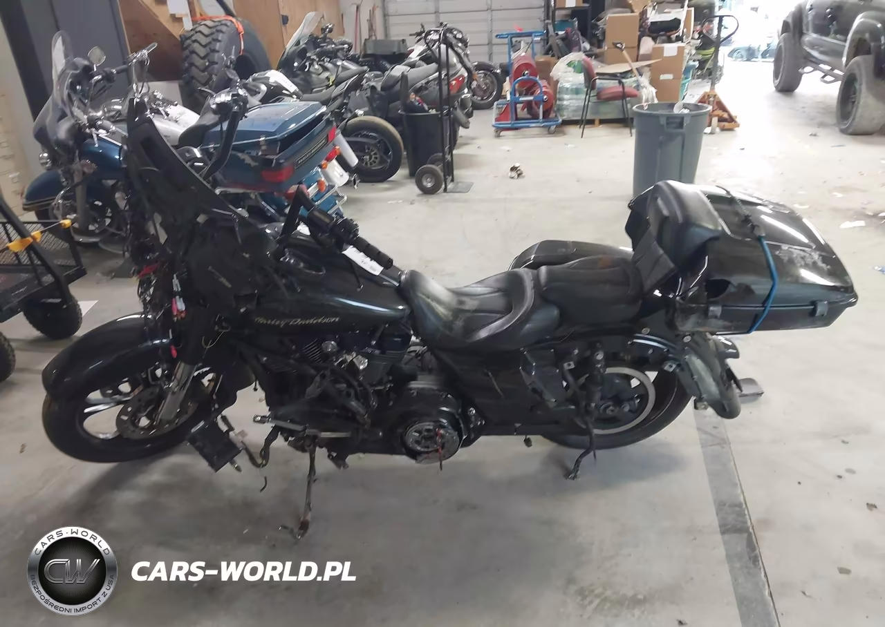 2017 Harley-Davidson Flhxse Cvo Street Glide VIN:1HD1PXF12HB960850 - 12
