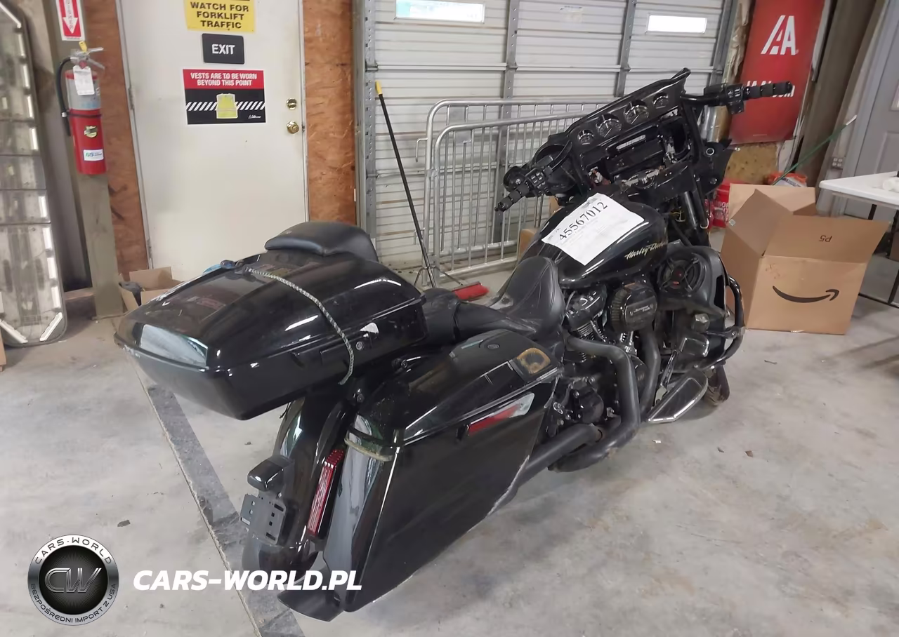 2017 Harley-Davidson Flhxse Cvo Street Glide VIN:1HD1PXF12HB960850 - 4