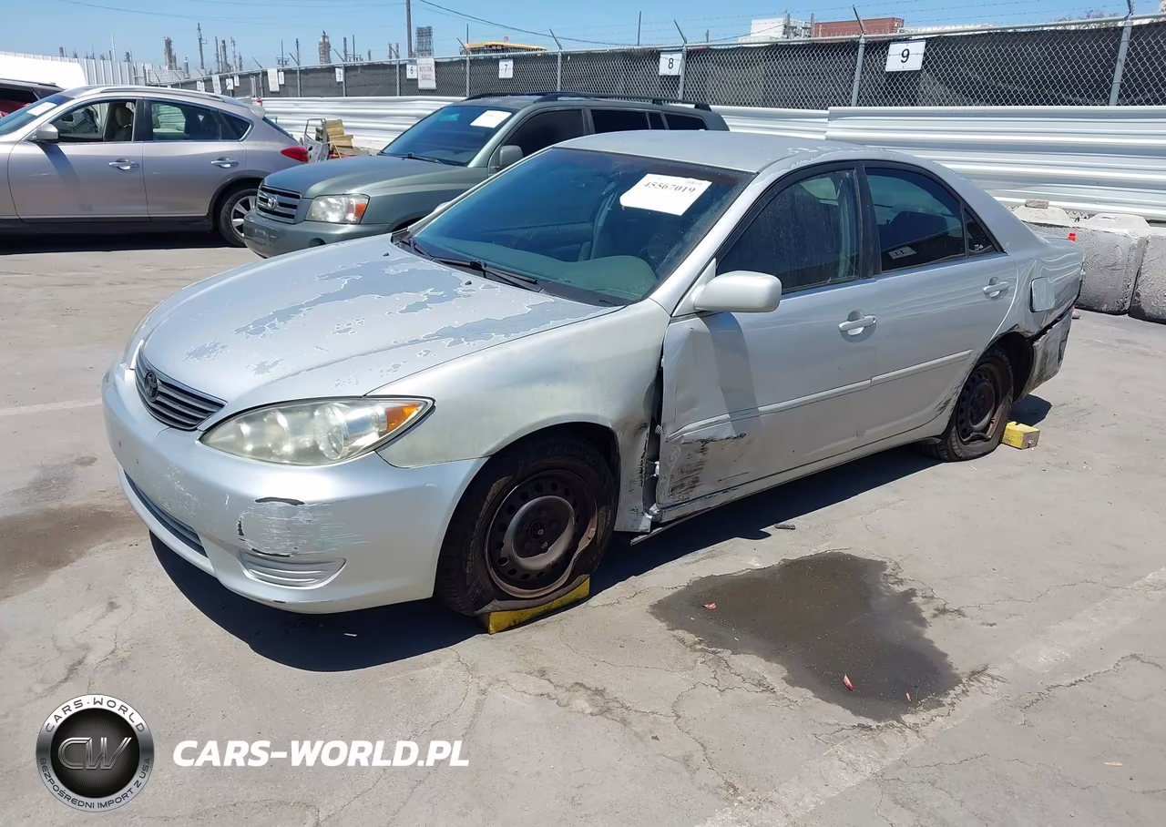 2005 Toyota Camry Le VIN:4T1BE30K95U569793 - 2