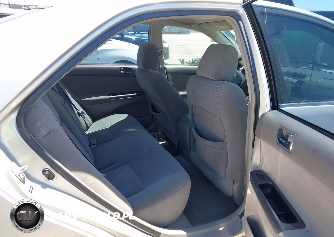 2005 Toyota Camry Le VIN:4T1BE30K95U569793 - 8