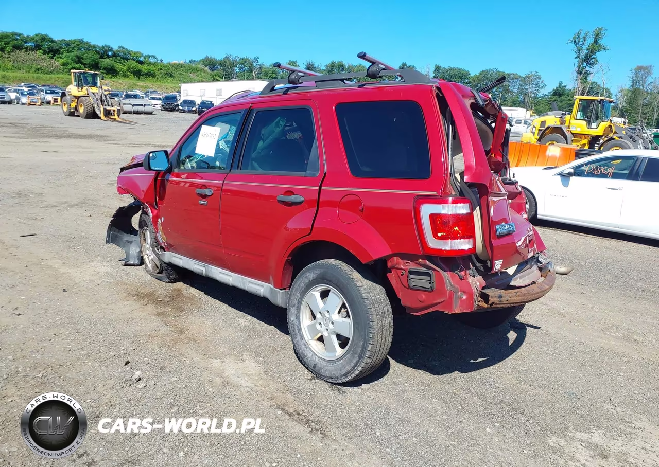2011 Ford Escape Xlt VIN:1FMCU9D76BKA69825 - 3