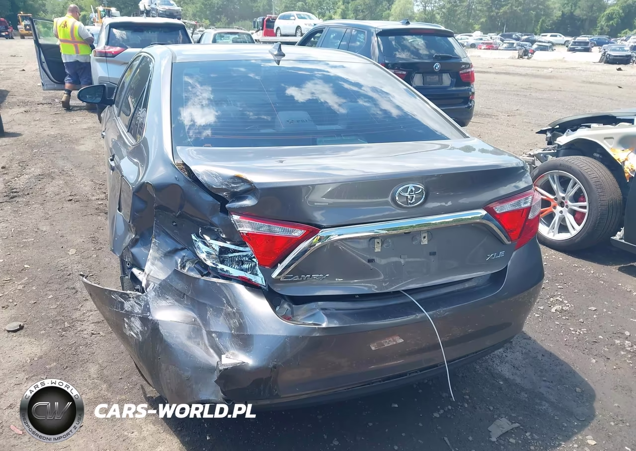 2017 Toyota Camry Xle VIN:4T1BF1FK6HU750685 - 16