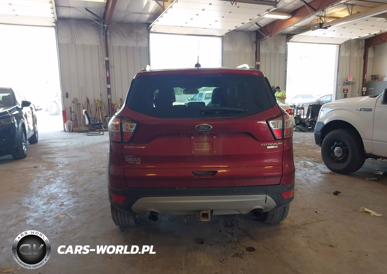 2017 Ford Escape Titanium VIN:1FMCU9J95HUD75725 - 16