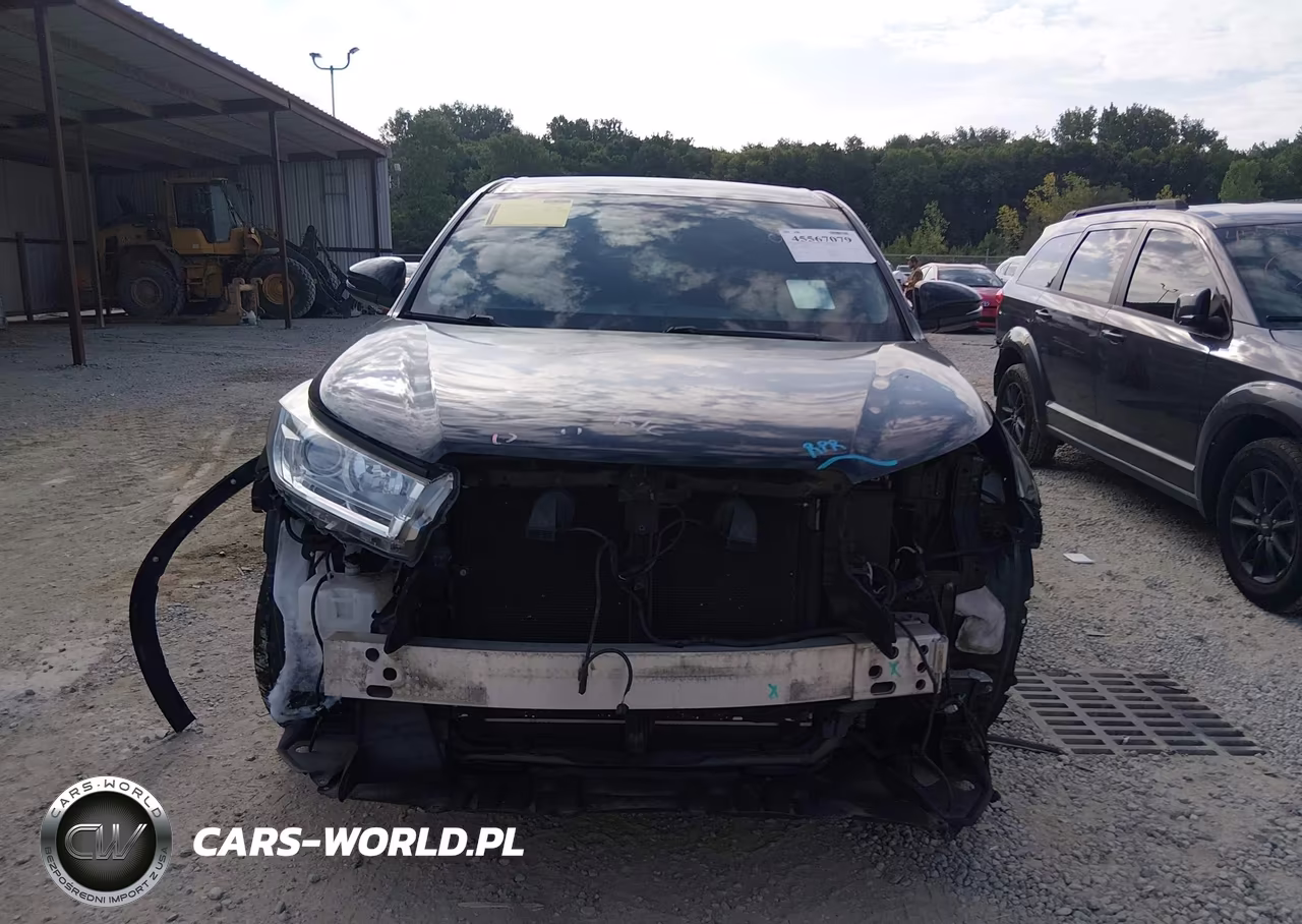2018 Toyota Highlander Le Plus VIN:5TDBZRFH1JS807576 - 12