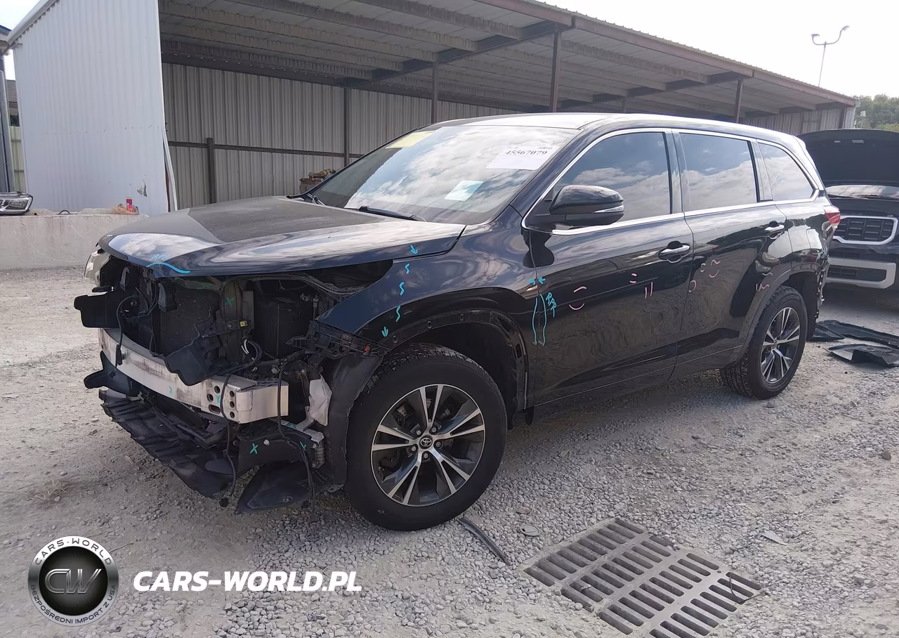 2018 Toyota Highlander Le Plus VIN:5TDBZRFH1JS807576 - 2