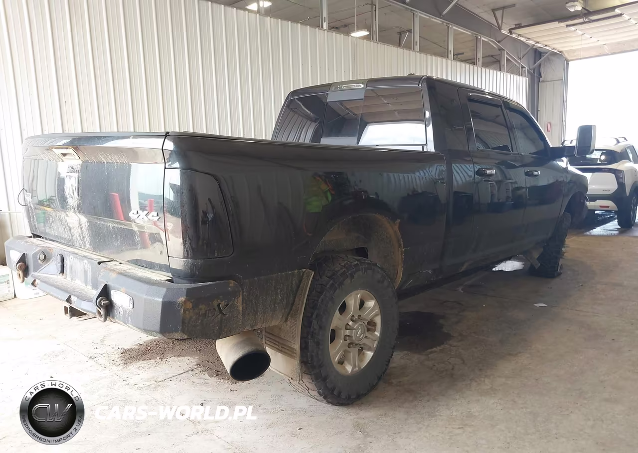 2011 Ram Ram 2500 Laramie VIN:3D7UT2HL4BG534433 - 4