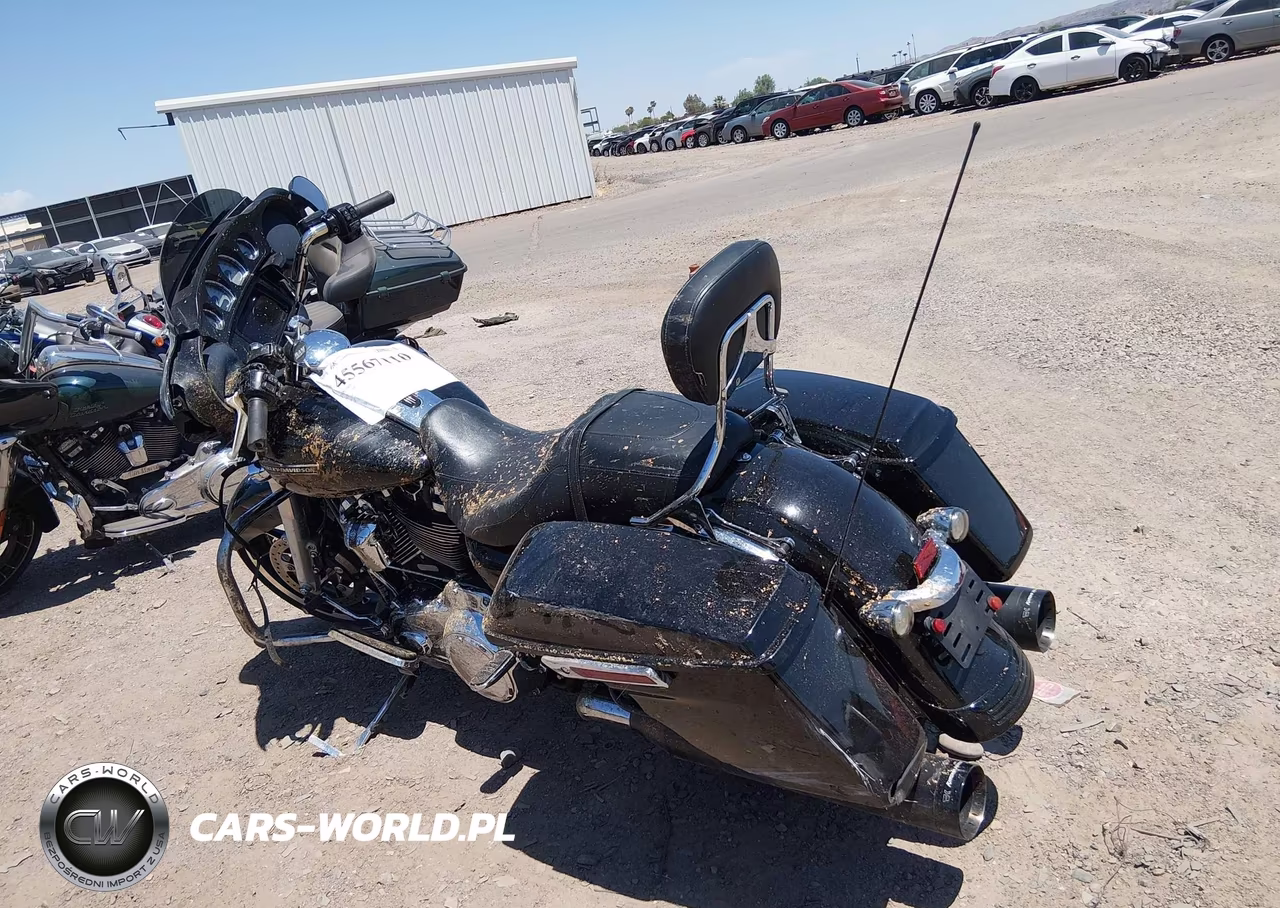 2023 Harley-Davidson Flhx VIN:1HD1KBC1XPB663278 - 3