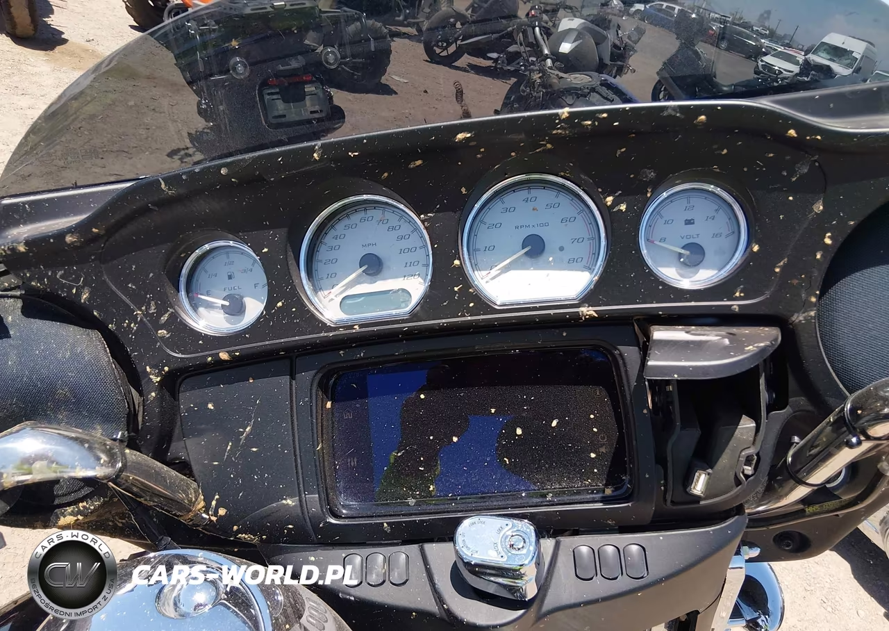 2023 Harley-Davidson Flhx VIN:1HD1KBC1XPB663278 - 7