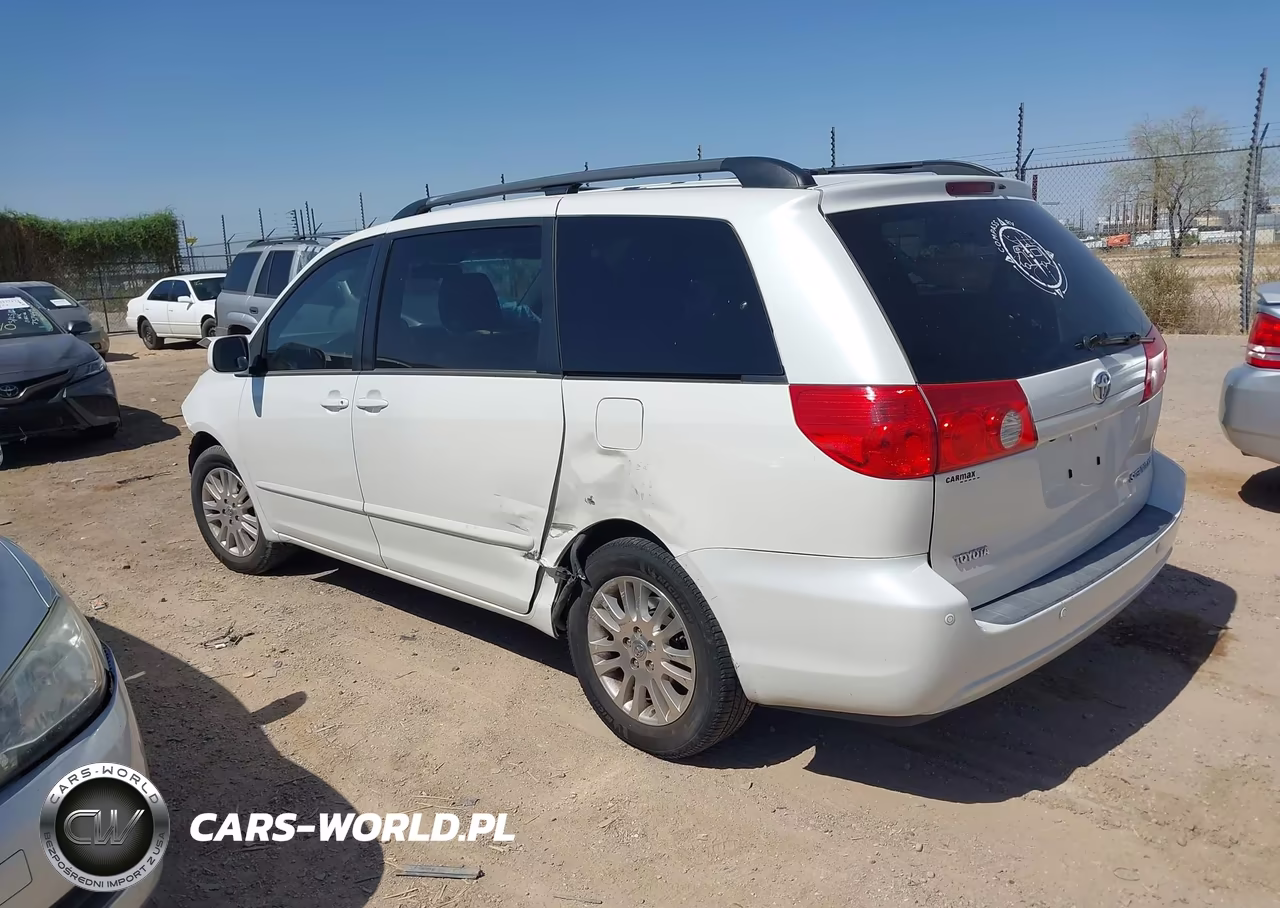 2010 Toyota Sienna Xle VIN:5TDYK4CC2AS341182 - 3