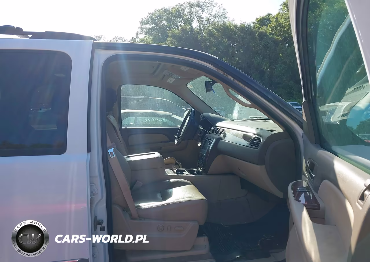 2009 Chevrolet Tahoe Ltz VIN:1GNFK33099R214213 - 5