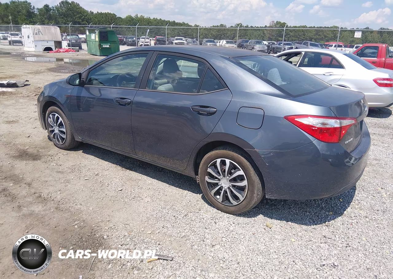 2015 Toyota Corolla Le VIN:2T1BURHE7FC481218 - 3