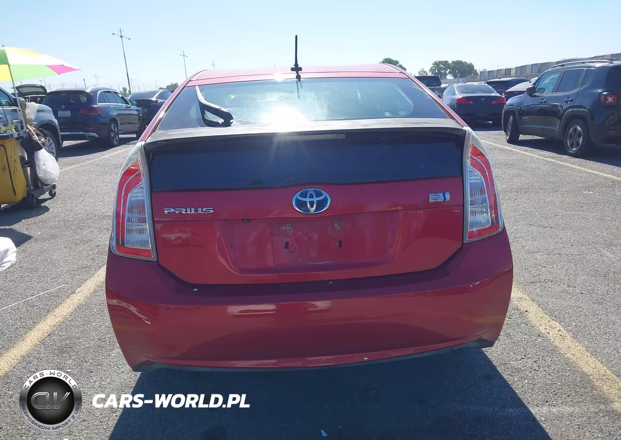 2014 Toyota Prius Three VIN:JTDKN3DU9E0388698 - 17