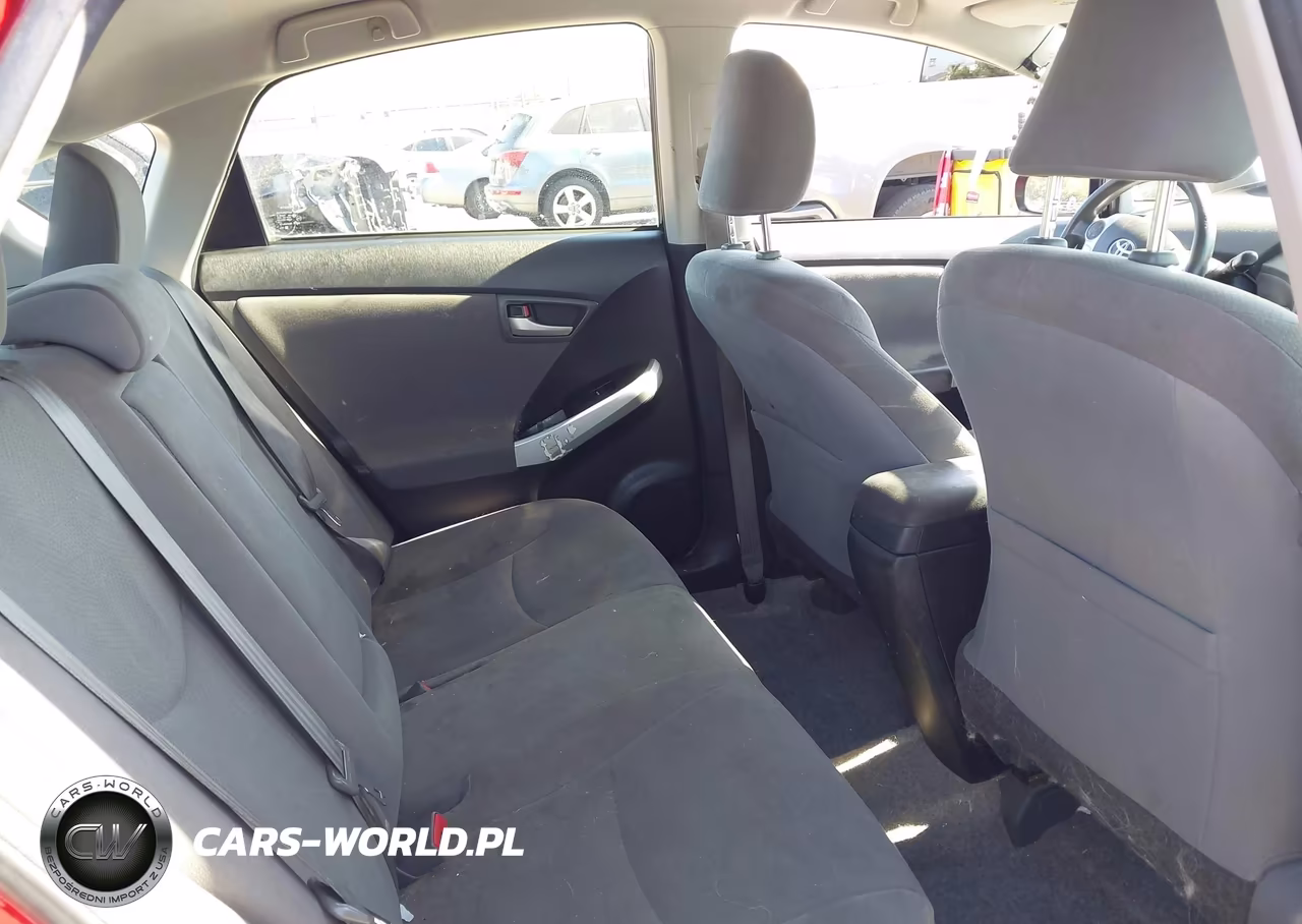 2014 Toyota Prius Three VIN:JTDKN3DU9E0388698 - 8