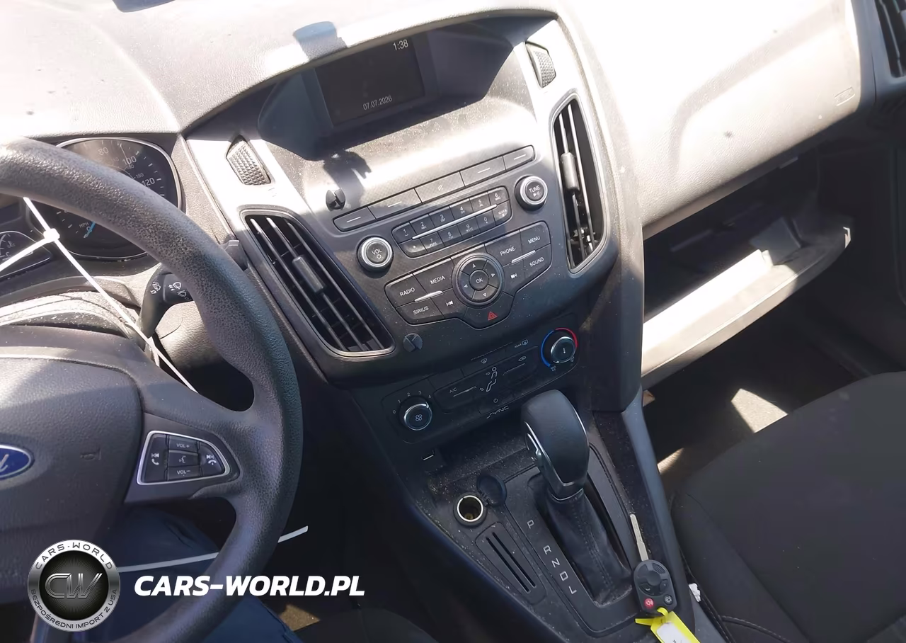 2018 Ford Focus Se VIN:1FADP3F20JL313028 - 11