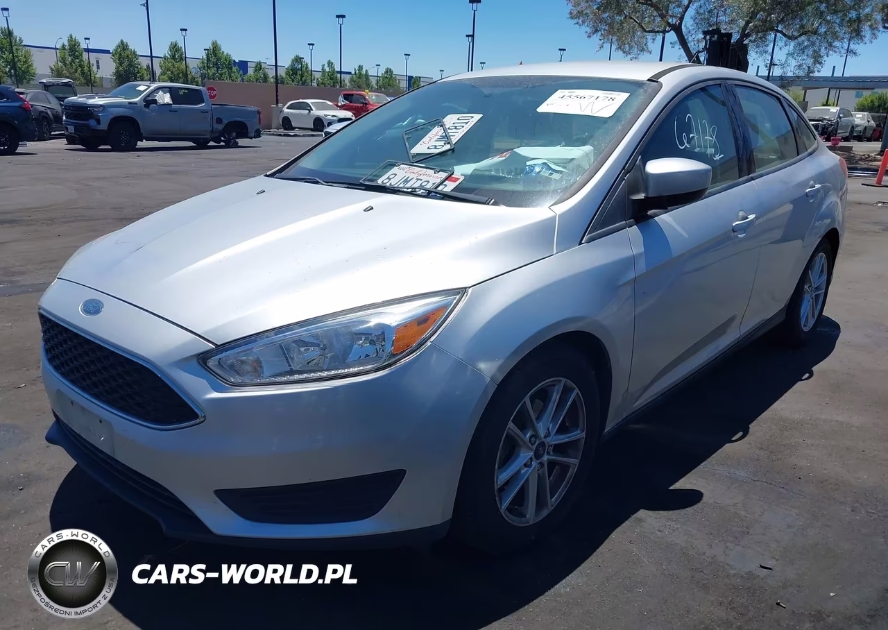 2018 Ford Focus Se VIN:1FADP3F20JL313028 - 2