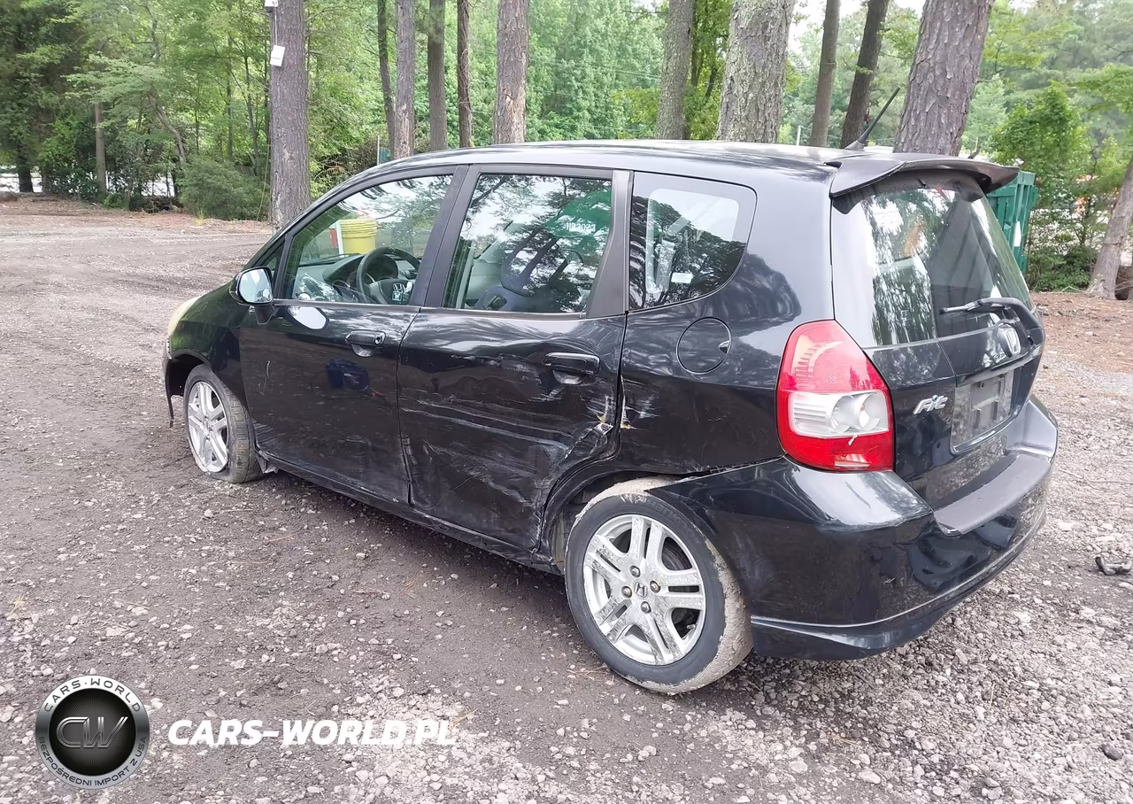2008 Honda Fit Sport VIN:JHMGD38638S013773 - 3