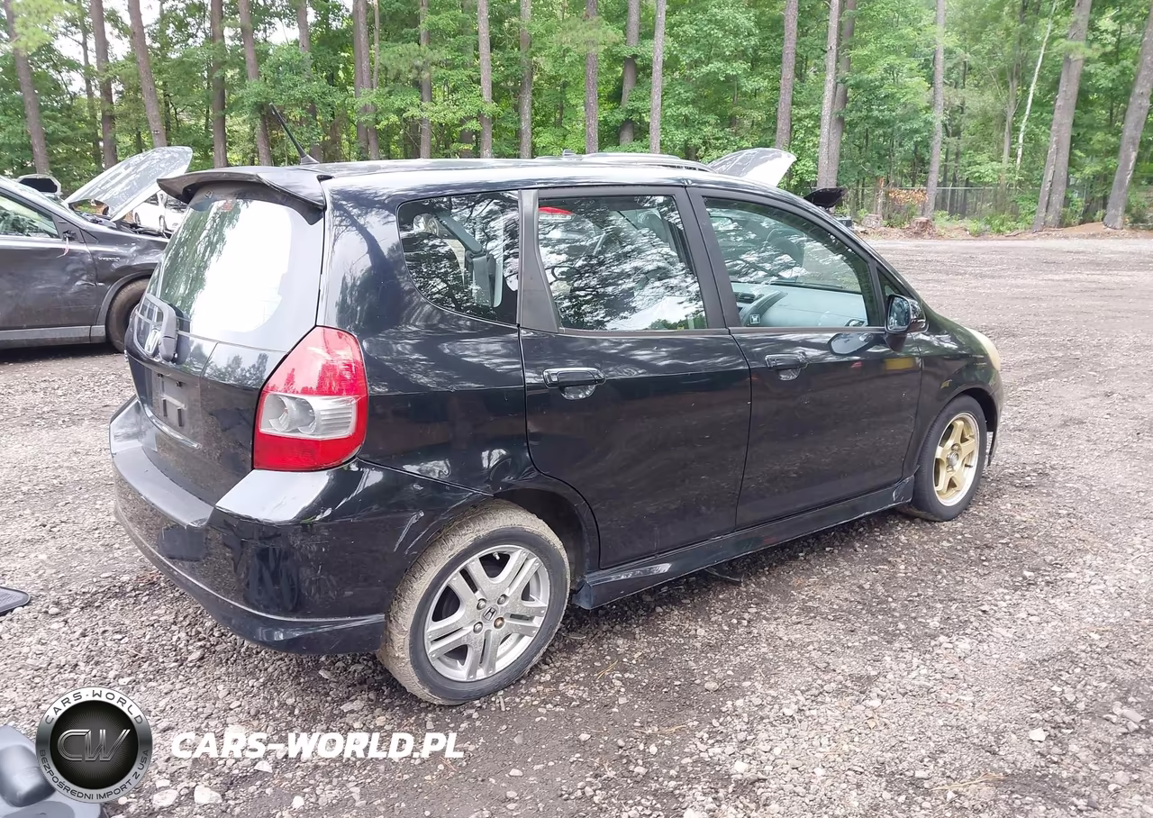 2008 Honda Fit Sport VIN:JHMGD38638S013773 - 4