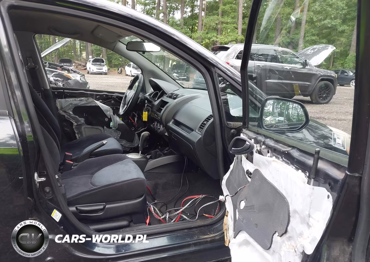 2008 Honda Fit Sport VIN:JHMGD38638S013773 - 5