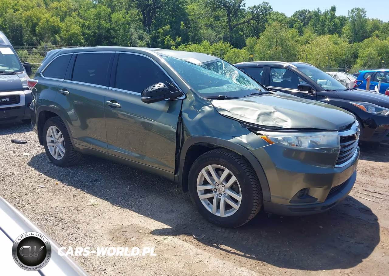 2015 Toyota Highlander Le V6 – zdjęcie 1 z 16