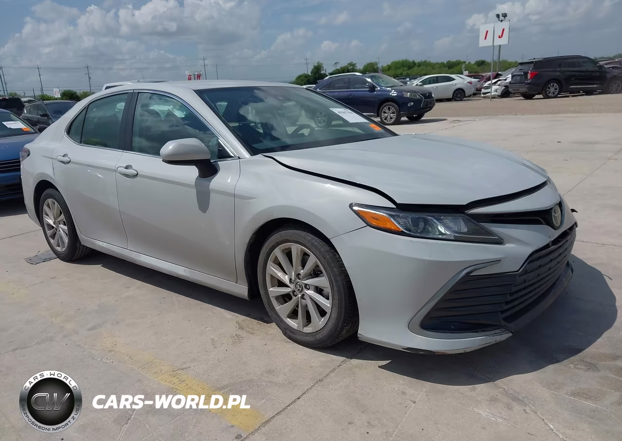 2023 Toyota Camry Le – zdjęcie 1 z 16