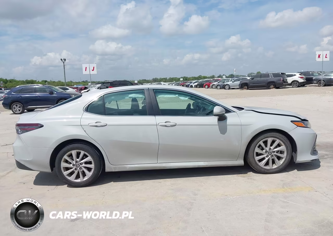 2023 Toyota Camry Le VIN:4T1C11AK7PU184173 - 13
