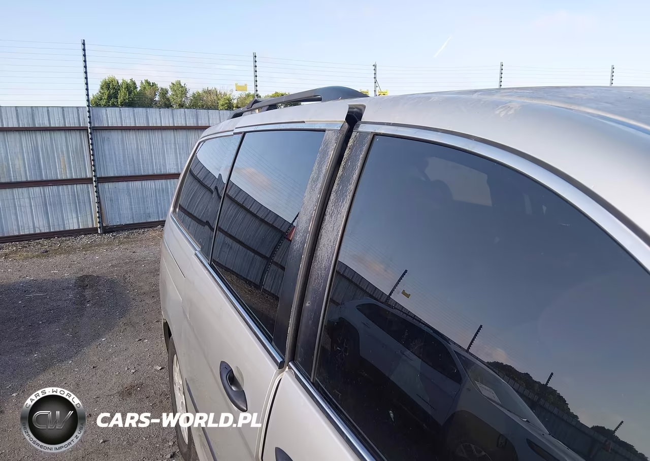 2005 Honda Odyssey Lx VIN:5FNRL38225B057461 - 12