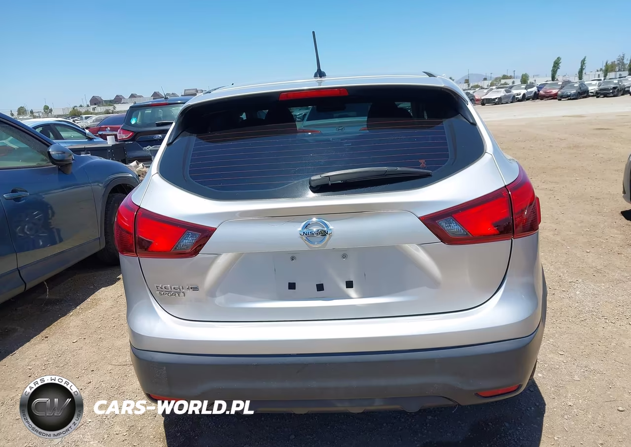 2018 Nissan Rogue Sport S VIN:JN1BJ1CP8JW150783 - 17