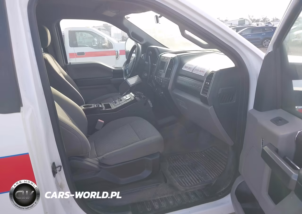 2019 Ford F-350 Chassis Xl-Xlt VIN:1FDRF3HT8KEF61361 - 5