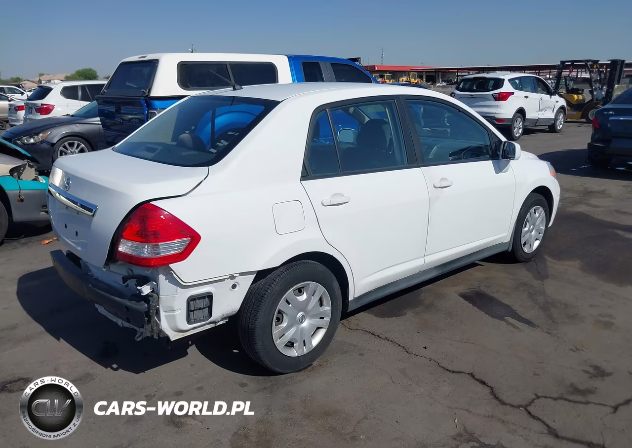 2011 Nissan Versa 1.8S VIN:3N1BC1AP4BL449630 - 4