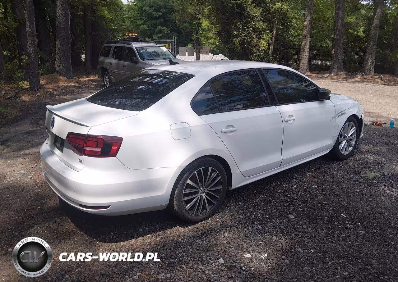 2016 Volkswagen Jetta 1.8T Sport VIN:3VWB17AJ7GM271891 - 4