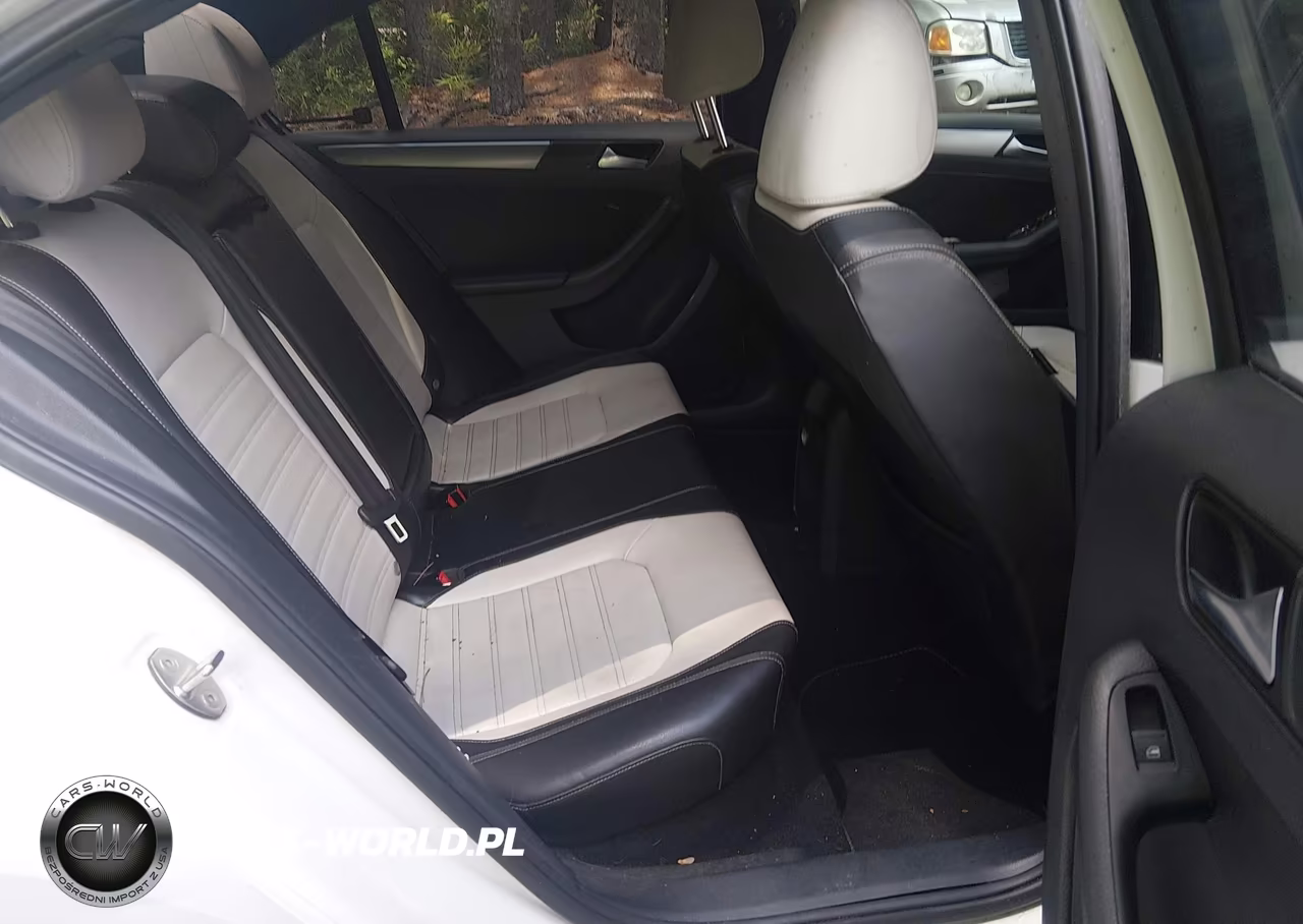 2016 Volkswagen Jetta 1.8T Sport VIN:3VWB17AJ7GM271891 - 8