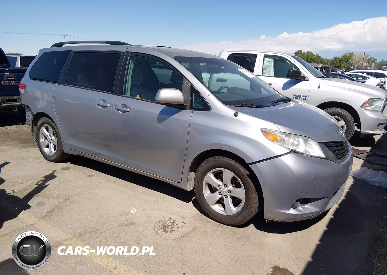 2011 Toyota Sienna Le V6