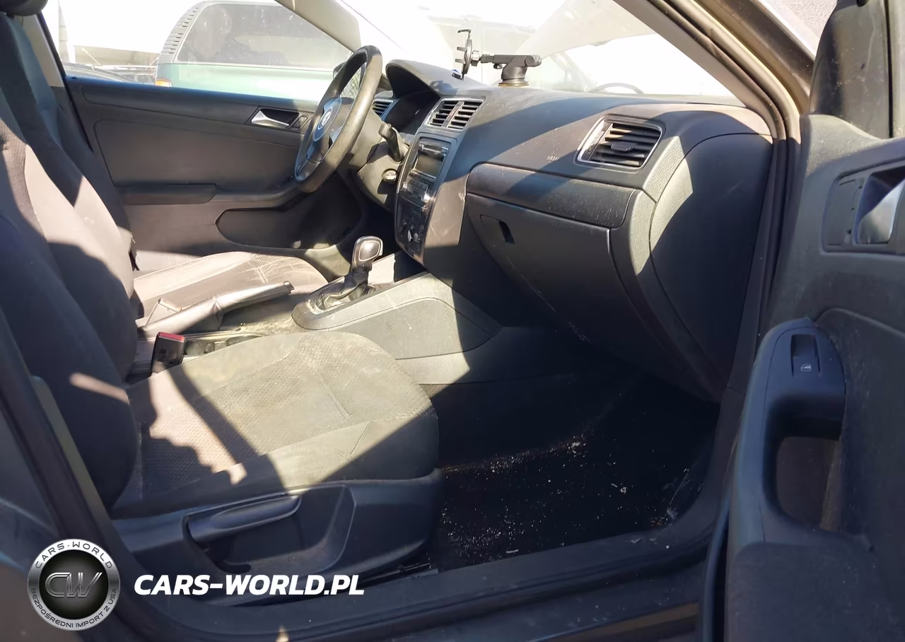 2012 Volkswagen Jetta 2.0L S VIN:3VW2K7AJ0CM347944 - 5