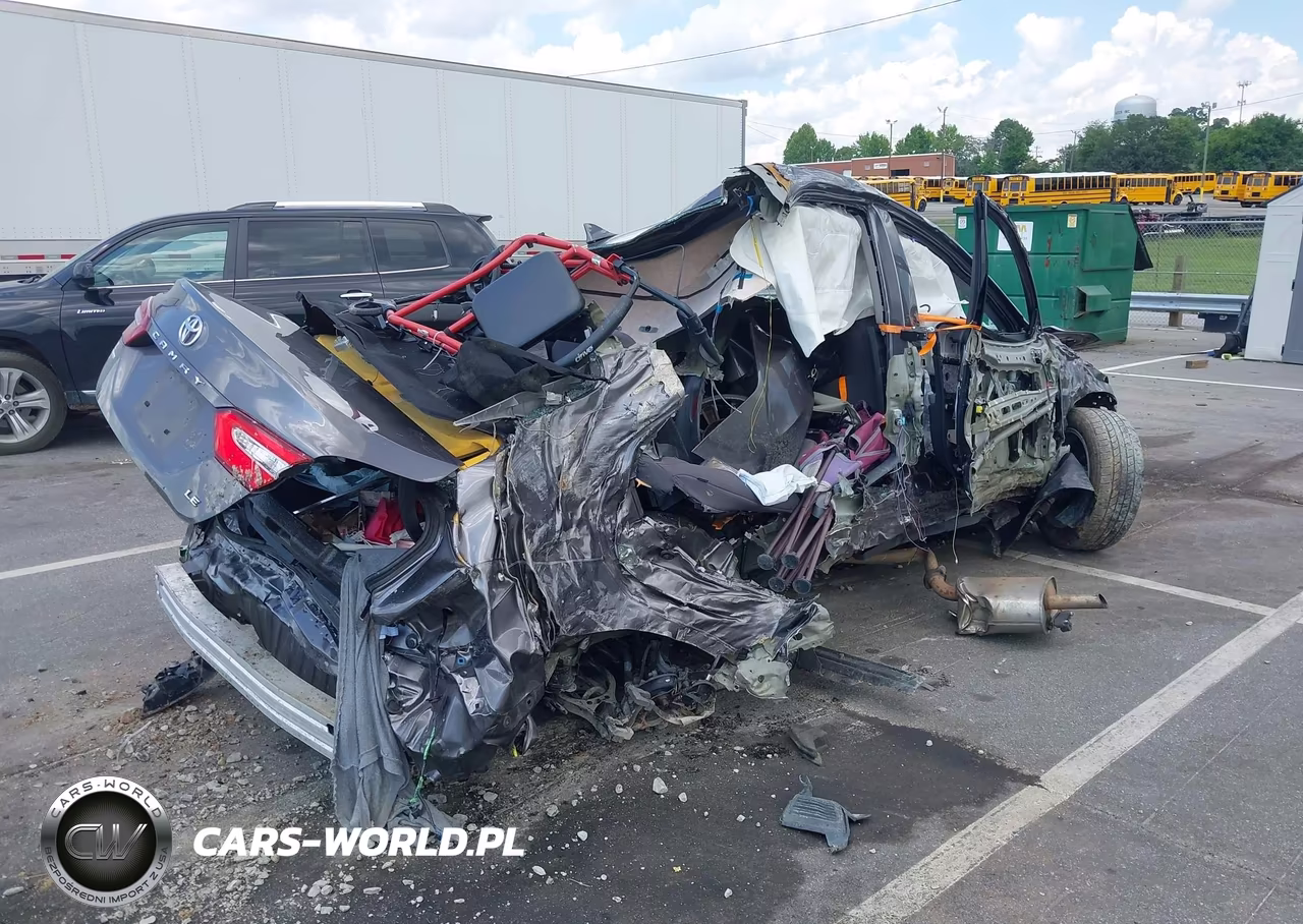 2020 Toyota Camry Le VIN:4T1C11AK8LU951314 - 4