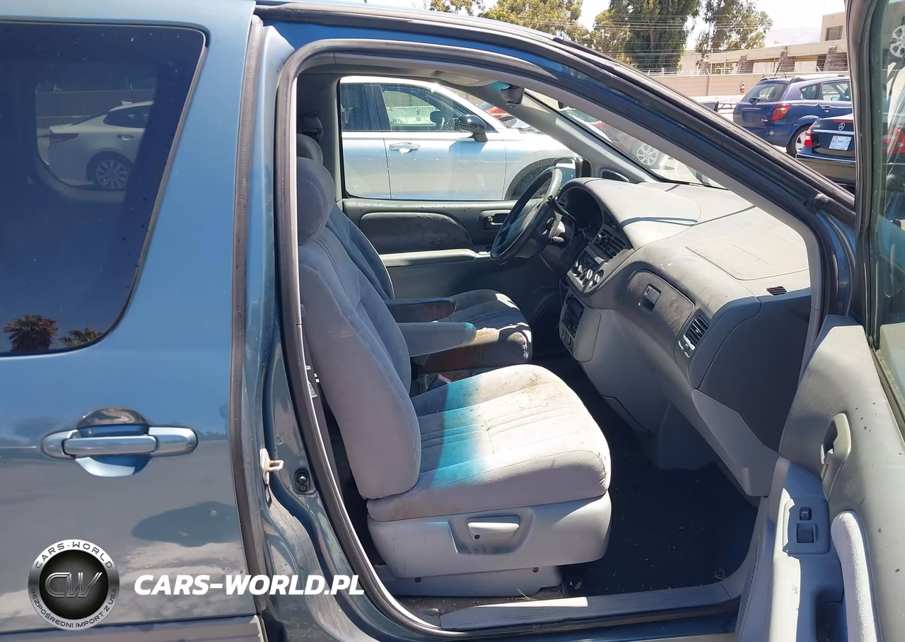 2001 Toyota Sienna Le VIN:4T3ZF13C81U386181 - 5