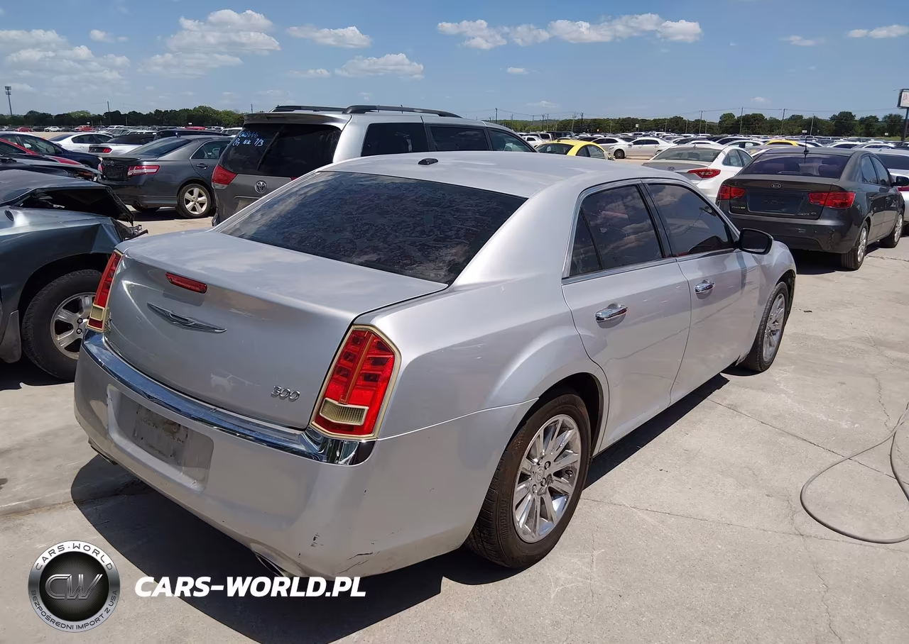 2012 Chrysler 300 Limited VIN:2C3CCACG7CH243036 - 4
