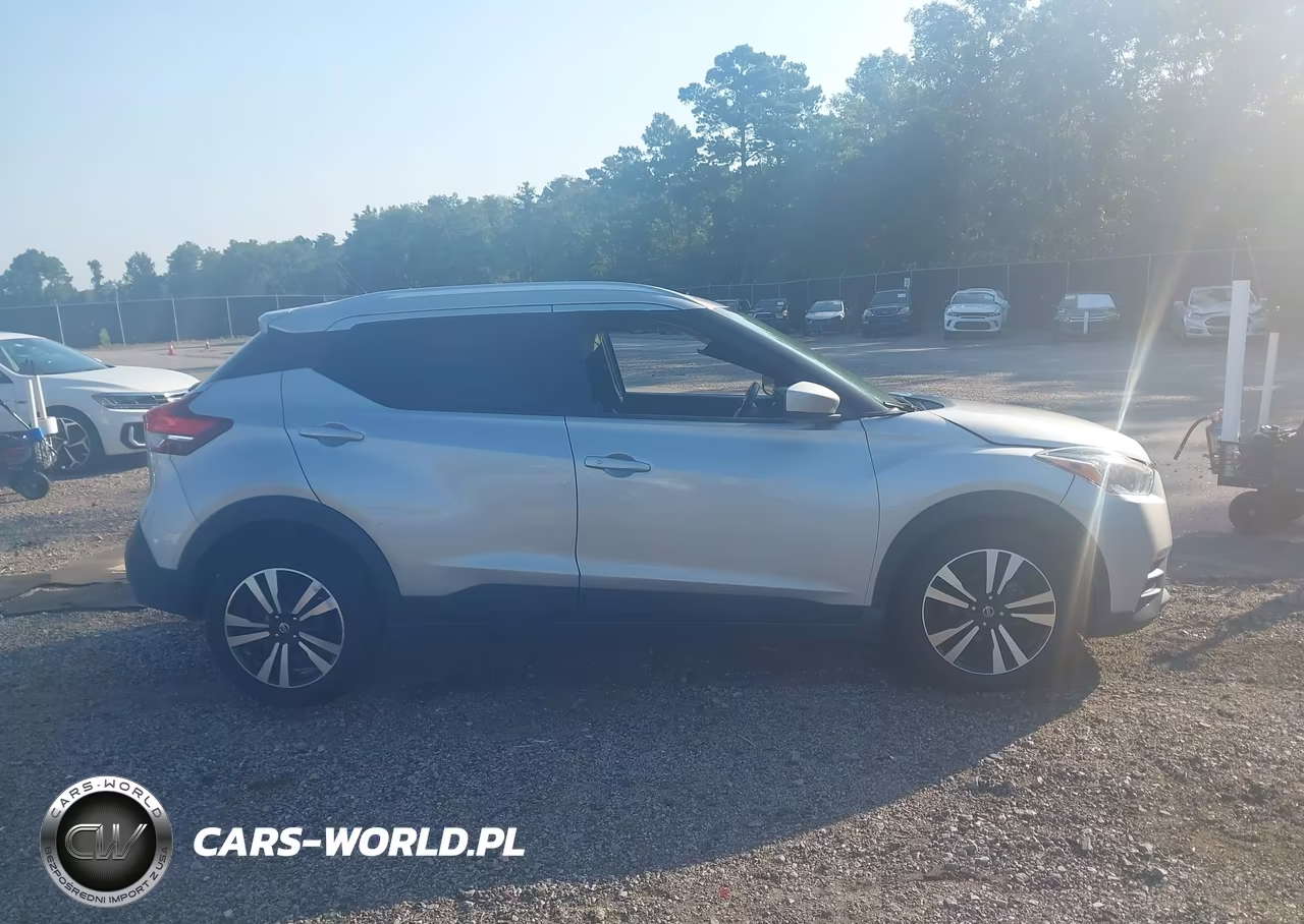 2020 Nissan Kicks Sv Xtronic Cvt VIN:3N1CP5CV6LL479130 - 13
