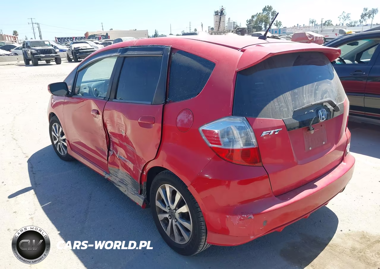 2012 Honda Fit Sport VIN:JHMGE8H54CC008487 - 3