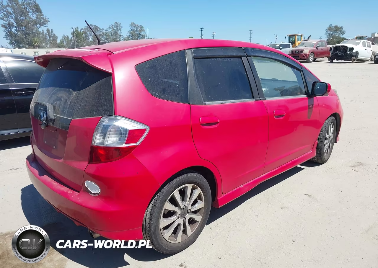 2012 Honda Fit Sport VIN:JHMGE8H54CC008487 - 4