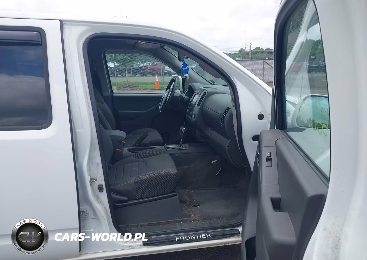2018 Nissan Frontier Pro-4X VIN:1N6AD0EV3JN754556 - 5