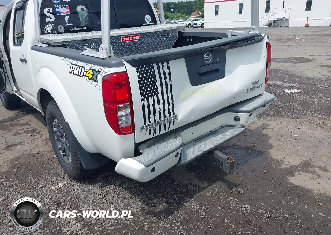 2018 Nissan Frontier Pro-4X VIN:1N6AD0EV3JN754556 - 6
