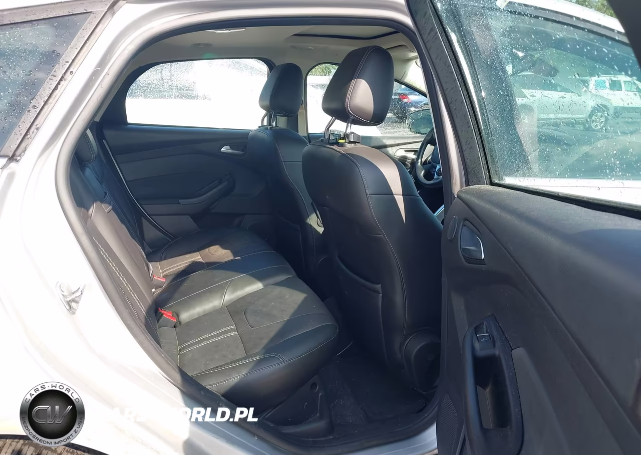 2012 Ford Focus Titanium VIN:1FAHP3N2XCL352182 - 8