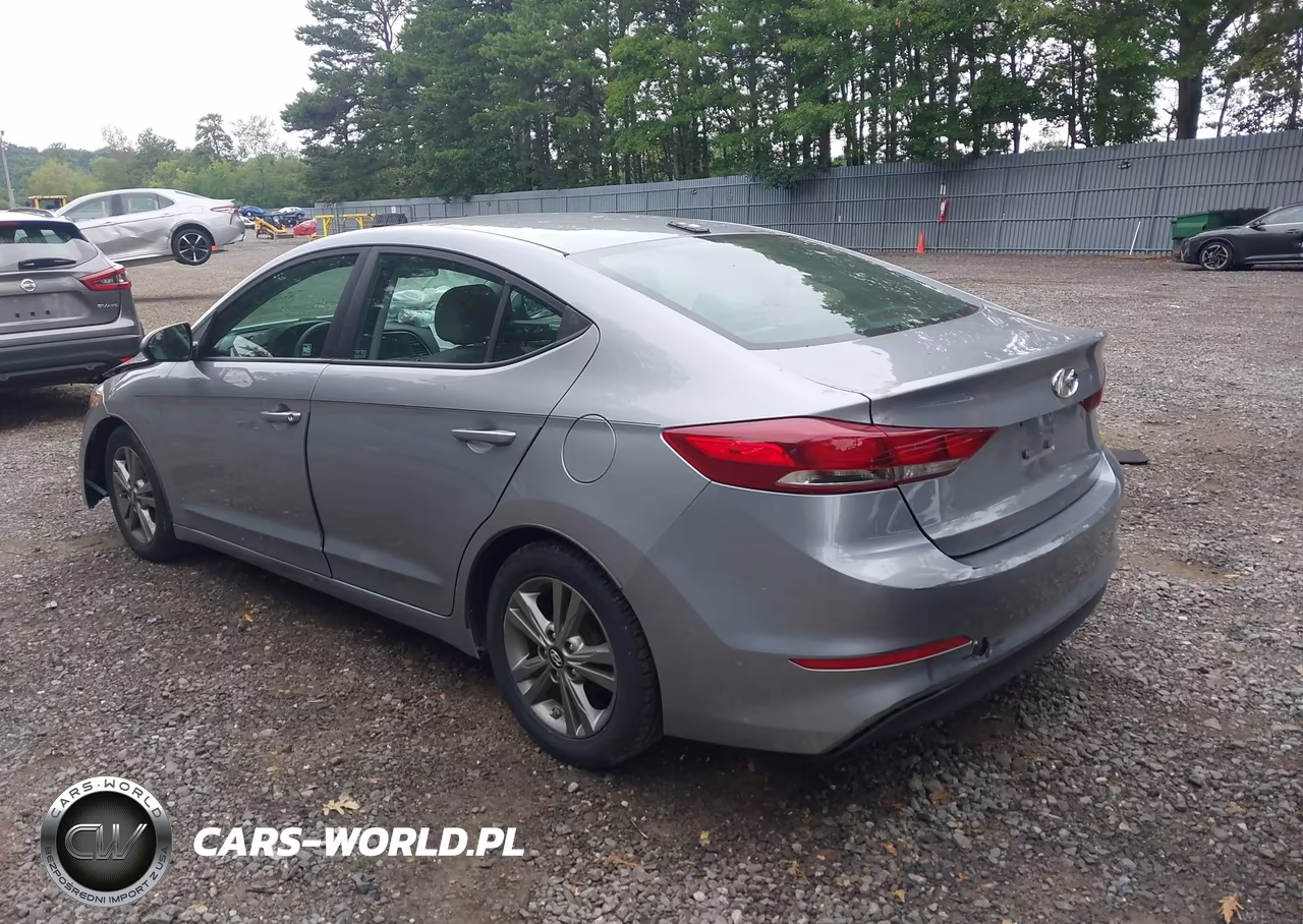 2017 Hyundai Elantra Se VIN:5NPD84LF7HH122421 - 3