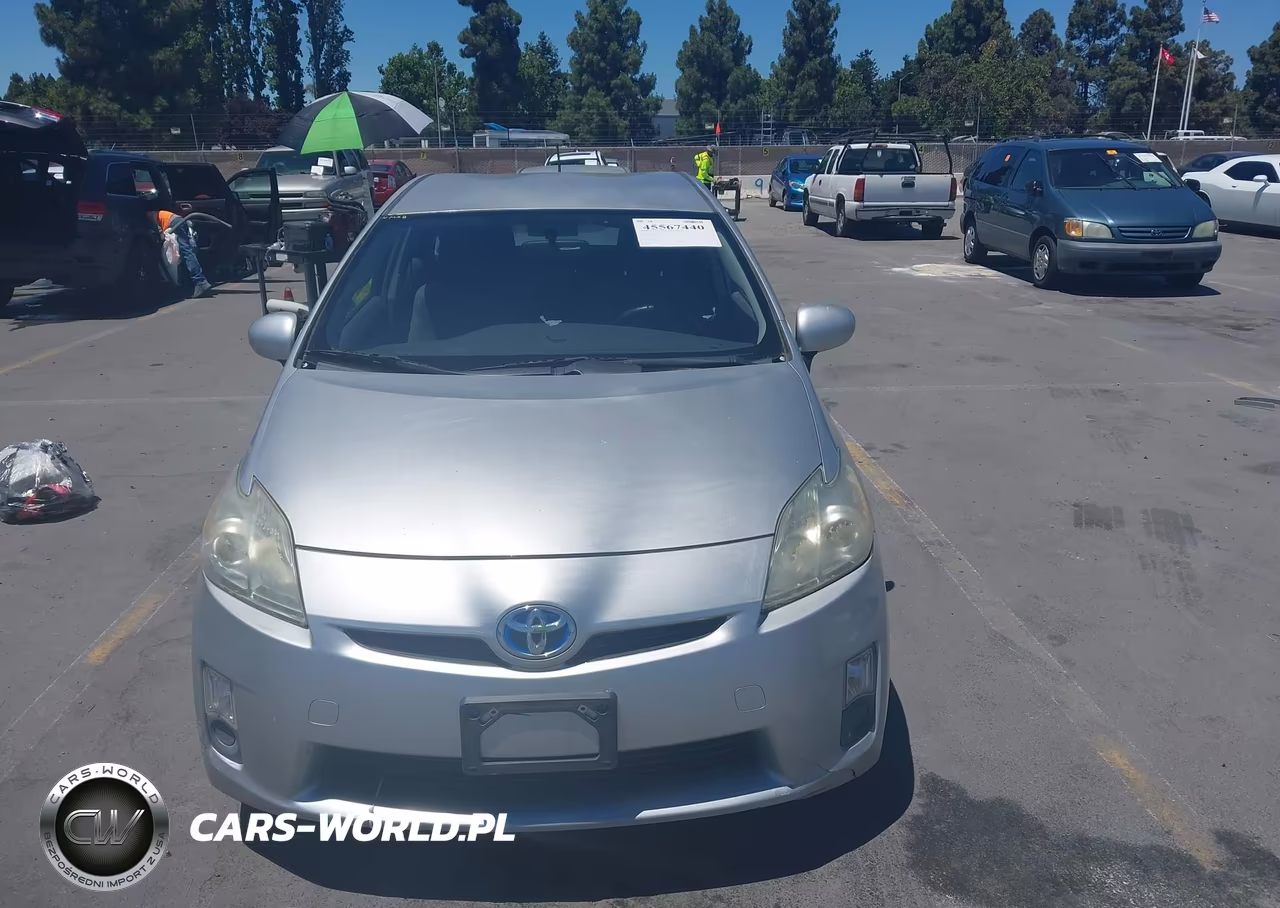 2011 Toyota Prius Two VIN:JTDKN3DU7B0262397 - 12