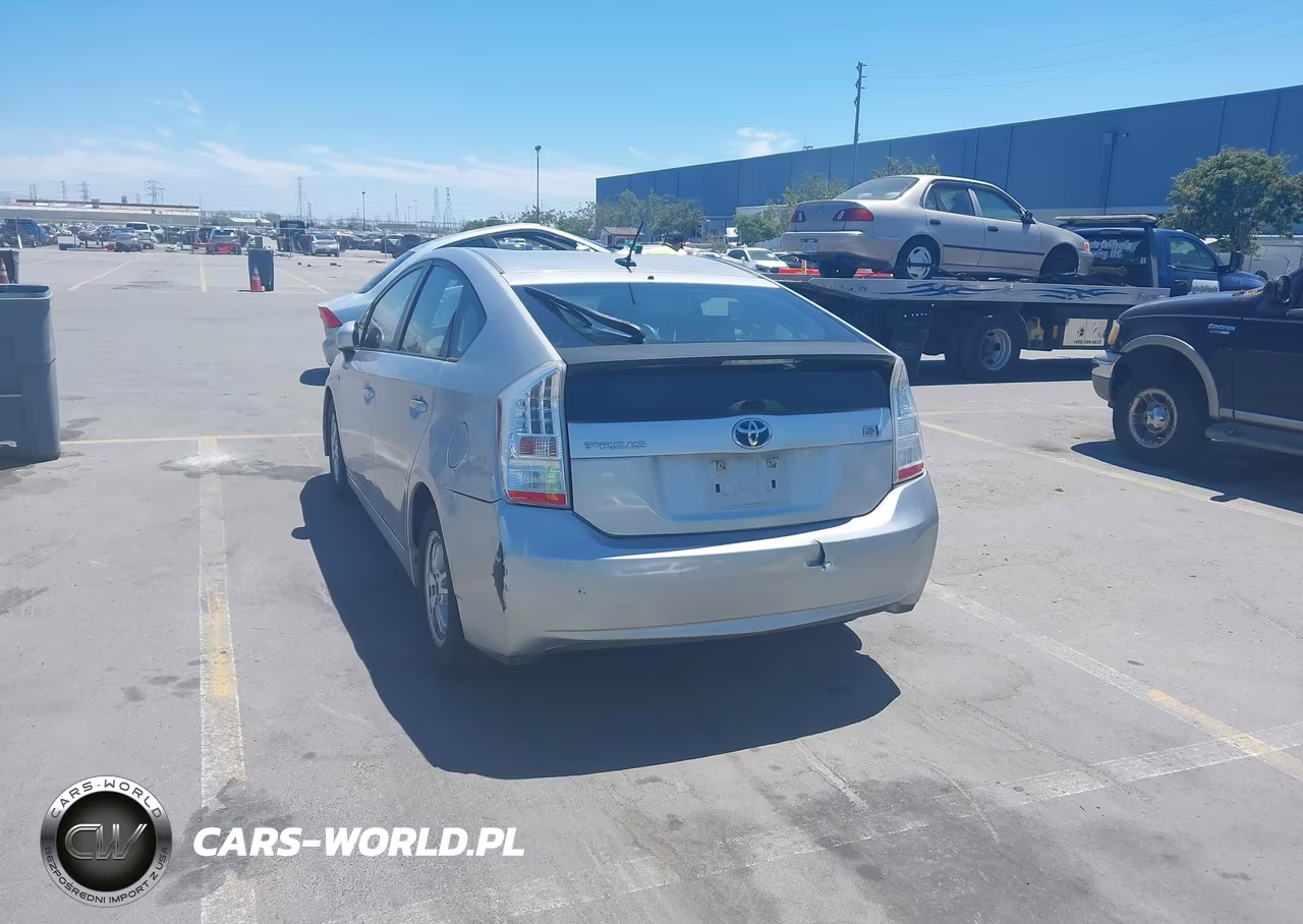 2011 Toyota Prius Two VIN:JTDKN3DU7B0262397 - 6